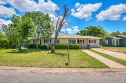 2605 Dena Drive — Bryant Park