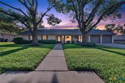 4601 Chestnut Drive