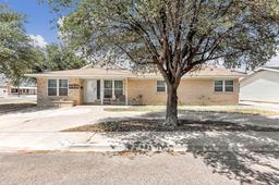 1101 E 56th St — Sherwood 01-72