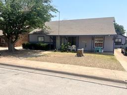 607 Nobles Ave — Crestlawn