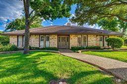 5356 Fairway Circle — Bentwood Country Club Est