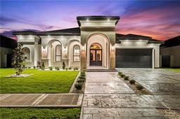 1620 S Queen Street — Brentwood Manor