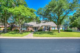 5301 Beverly Drive — Bentwood Country Club Est