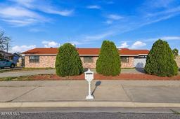 2548 DUNOON Drive — Montclair