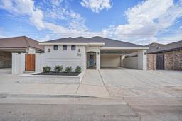 5303 Bella Place — Green Tree North
