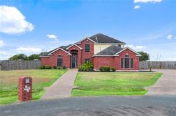 4525 Barnard Drive — Country Creek