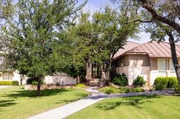1009 Club House Rd — Comanche Trace
