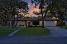 3103 Traylor Boulevard — Rockport Country Club #1