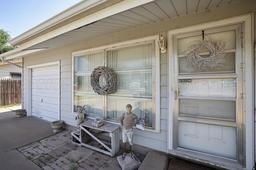1921 LAWNDALE Drive