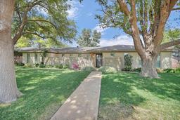 2808 Stutz Dr — West Haven