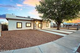 5752 Aladdin Avenue — Sahara
