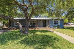 912 SE Apple St — South Heights