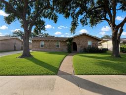 4925 Trinity Drive — Margo Plaza
