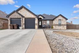 1213 Stonefield Dr — Pavilion Park