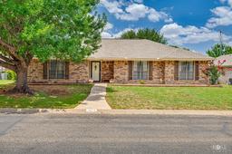 4813 Scarlett Oak Drive — Twin Oaks