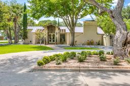 1525 Paseo De Vaca Street — Santa Rita