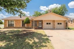 4652 Summit Drive — University Park West