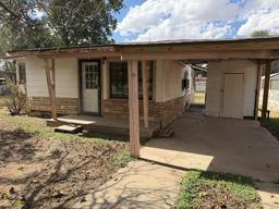 2105 N Tom Green Ave — Normandy Addn