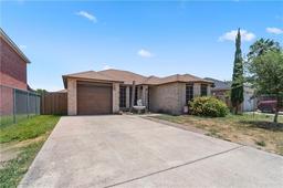 2396 Hamburg Street — Ell Valle Grande