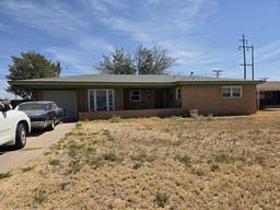 2124 Redbud Ave — Crescent Park