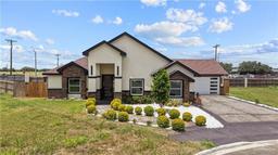 2209 N Gaytan Avenue — Silverstone Heights