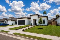 902 La Laguna Road — Laguna Oaks Ph. 2