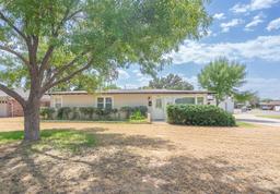 2215 Hughes St — Grandview