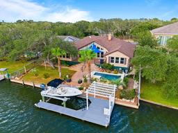 1907 Crescent Dr — Harbor Oaks