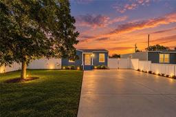 129 Pearse Drive — Arcadia Village