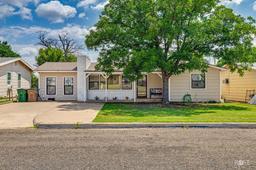 906 N Adams Street — Brask