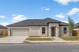 2801 E Comal Drive — Highland Heights