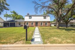 2644 Parkview Drive — College Hills South