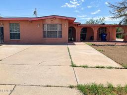 10472 CHINABERRY Drive — Eastwood
