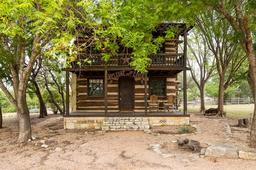 401 S Clear Creek Rd — Bear Creek Ranchette