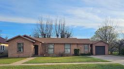 707 Avenue D NW, Childress, TX, 79201