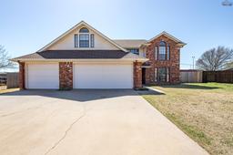 4 Gray Moss Court — Fountain Park