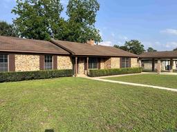1024 Chevy Chase, Gladewater, TX 75647