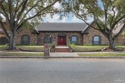 305 Cardinal Avenue — Heritage Manor