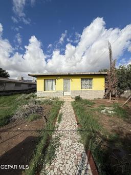 8919 ROBERT Drive — Del Norte Acres
