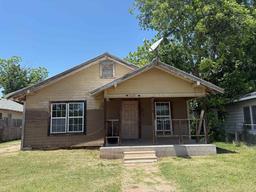 2208 Buchanan Street — Floral Heights West