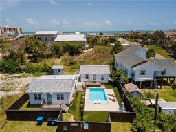 227 S 11th Street — Mustang Island
