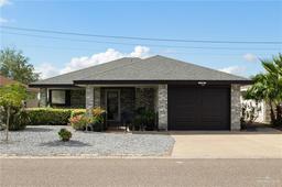 1706 Aries Street — Aladdin Villas Ph 2