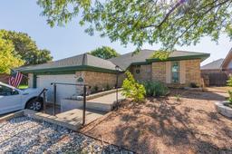 1324 MONTCLAIR Drive