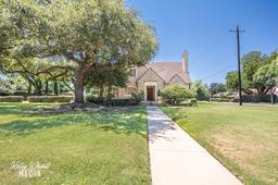 1401 S Madison Street — Santa Rita