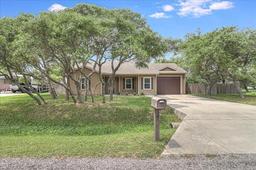 621 Hickory Ave, ROCKPORT, TX, 78382