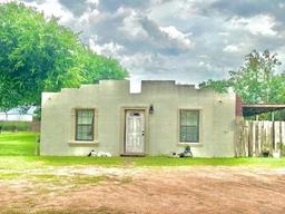 5910 Alpine Avenue — Basham