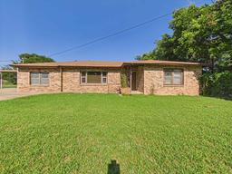 1029 Sunset Lane — Hirschi