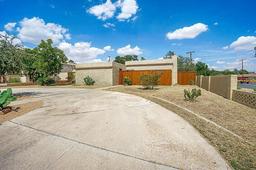 1700 Ward St — Huntington Place